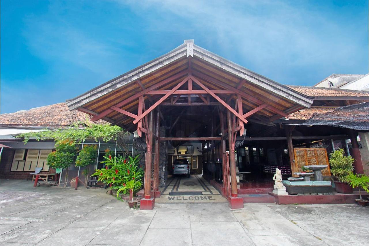 Oyo 91516 Wisata Hotel Mataram Extérieur photo
